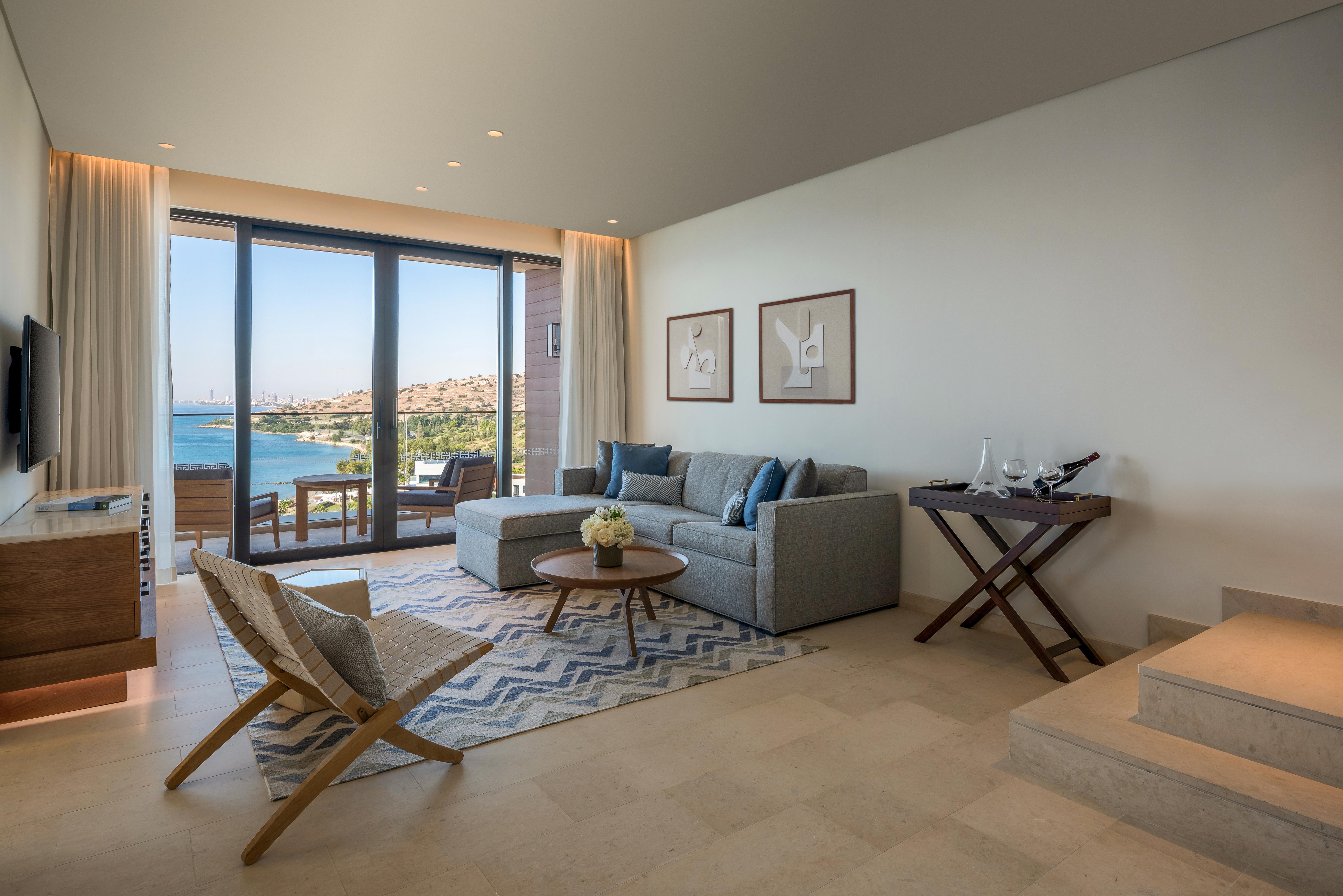 아마라 시 유얼 온리 뷰 레메소스 외부 사진 A living room at the hotel
