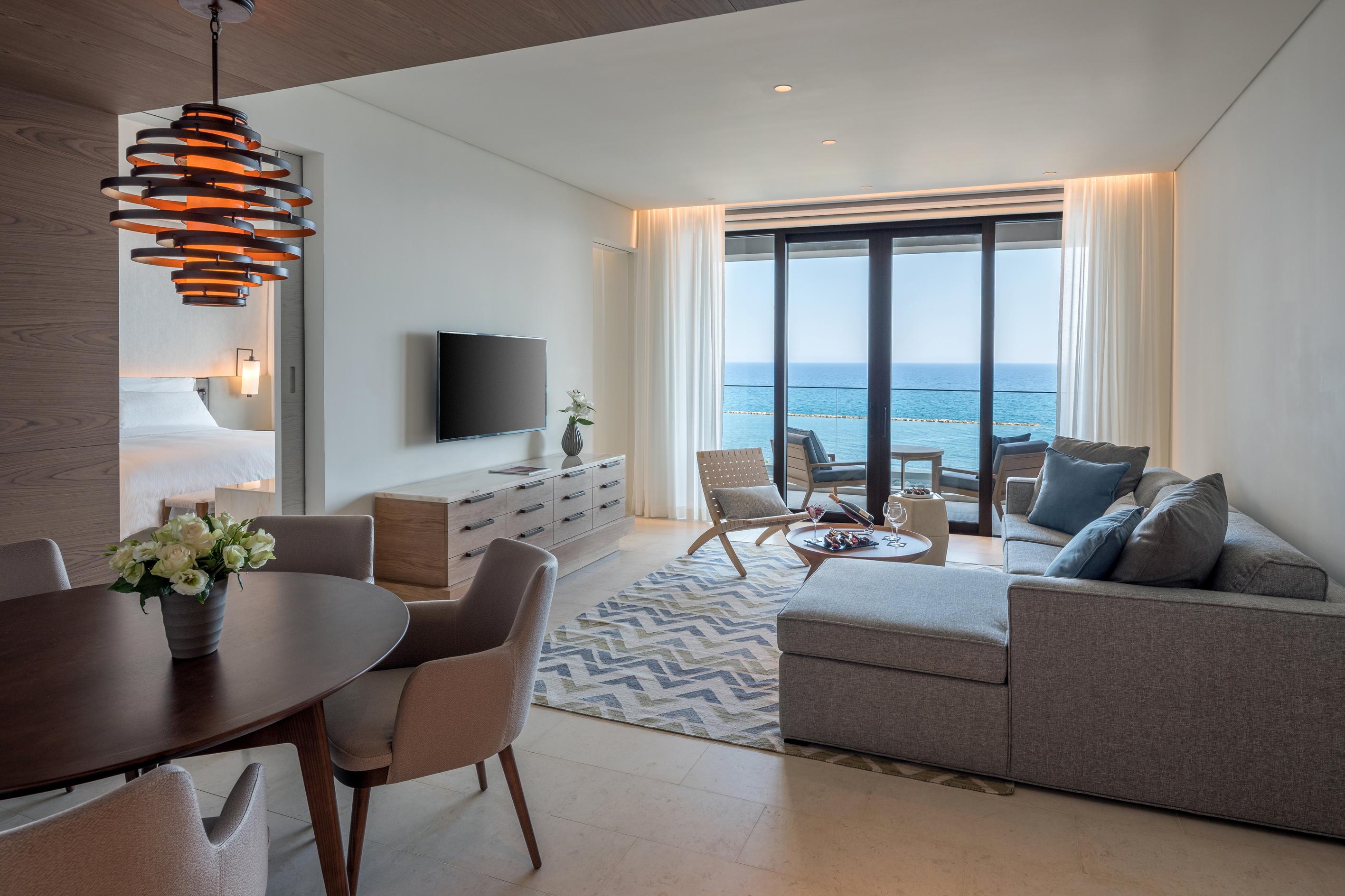 아마라 시 유얼 온리 뷰 레메소스 외부 사진 A suite at the Ritz-Carlton, Maldives