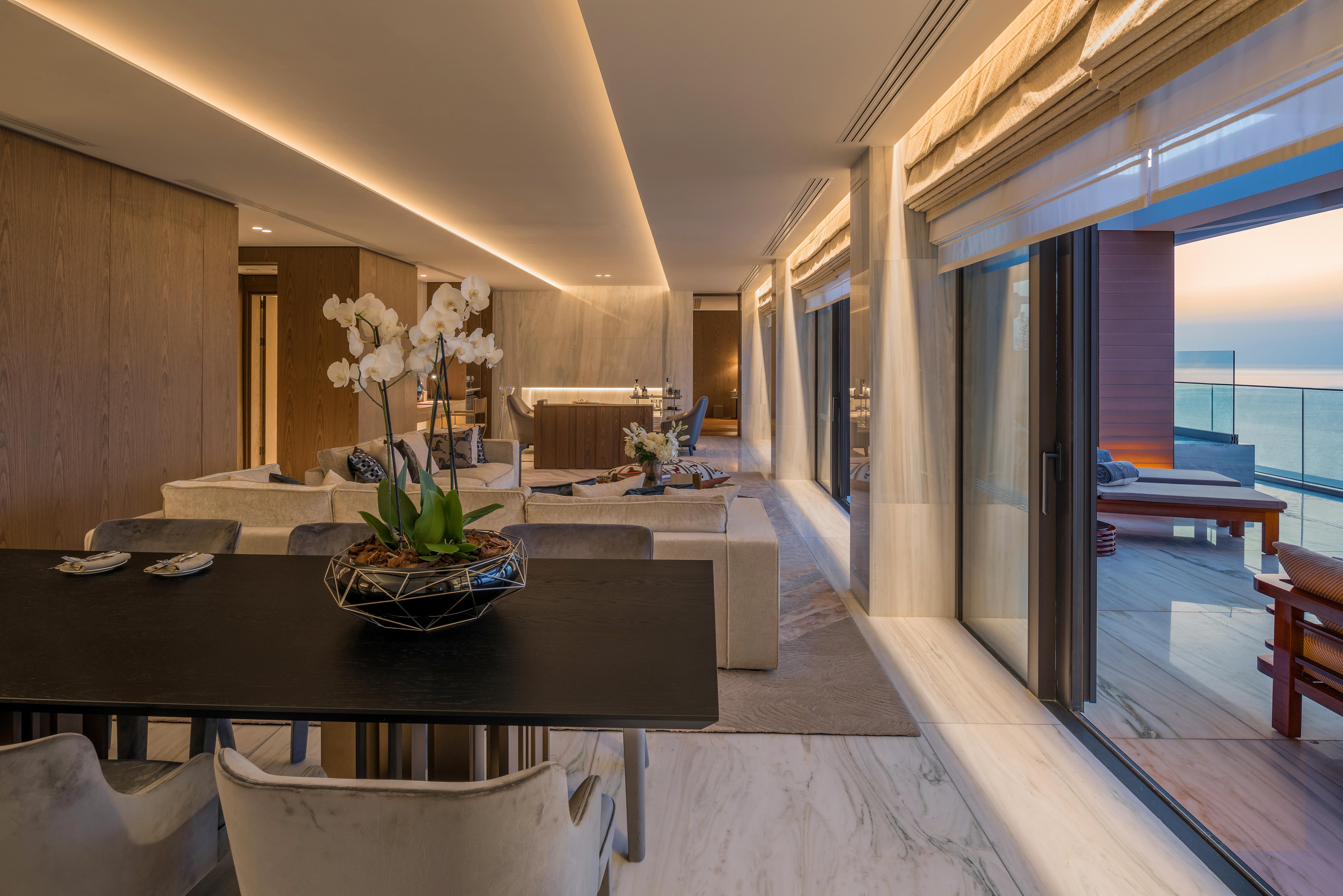 아마라 시 유얼 온리 뷰 레메소스 외부 사진 The interior of a Sky Villa