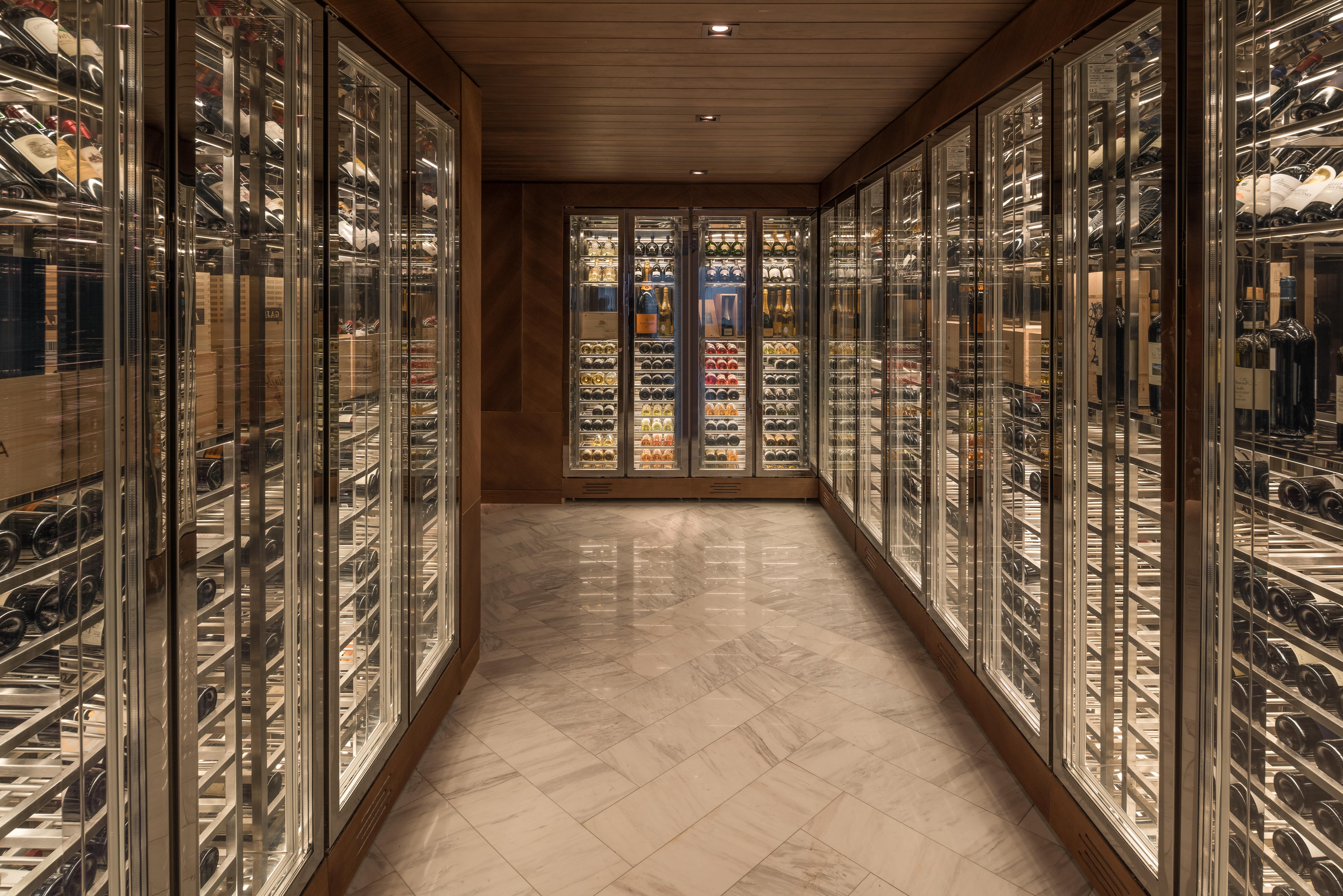 아마라 시 유얼 온리 뷰 레메소스 외부 사진 Wine storage on board