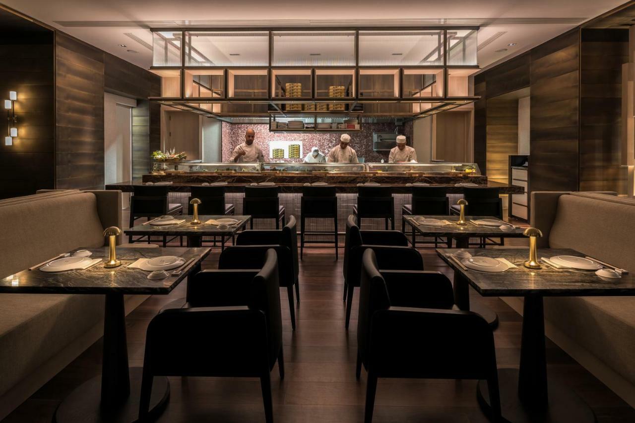 아마라 시 유얼 온리 뷰 레메소스 외부 사진 The interior of the restaurant